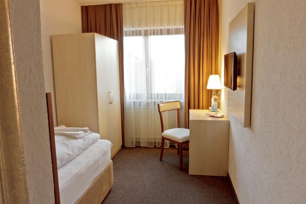 Hotel Ganita Weil Am Rhein Habitación foto