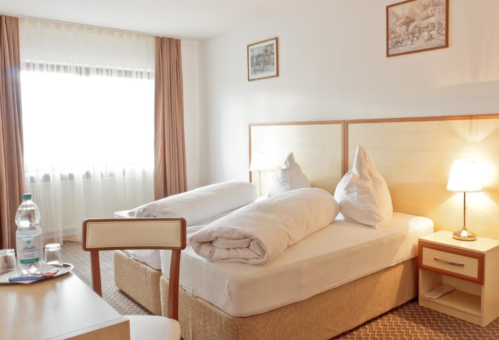 Hotel Ganita Weil Am Rhein Habitación foto